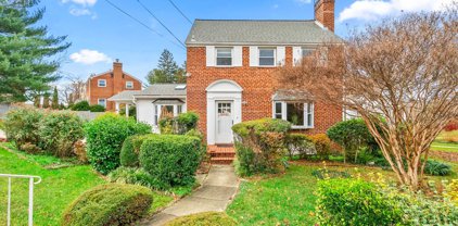 2601 Ross Rd, Chevy Chase