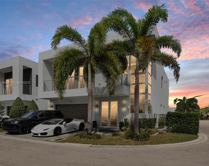 9721 Nw 74th Ter, Doral