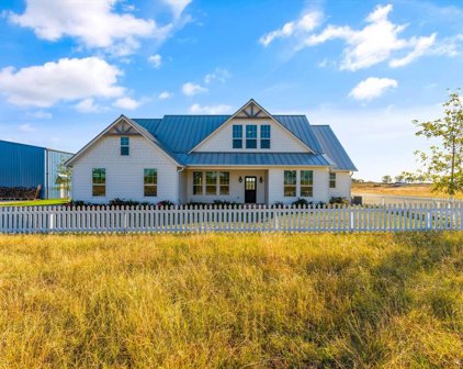 5499 County Road 913a, Godley