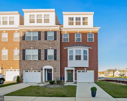 11674 Emily Dickinson Pl, White Plains