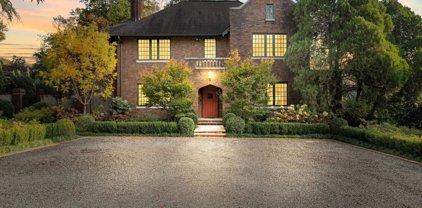 401 W Faris Road, Greenville
