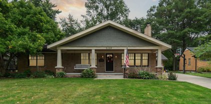 2328 VINSETTA, Royal Oak