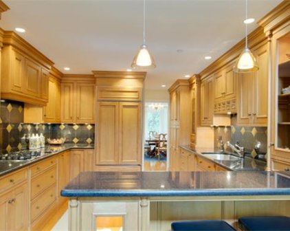 1803 Wisteria Way Unit 1803, Wayland