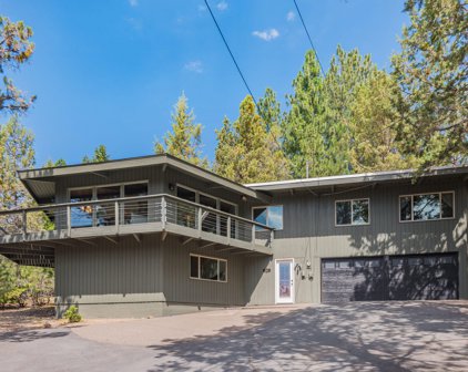 1914 Nw West Hills  Avenue, Bend