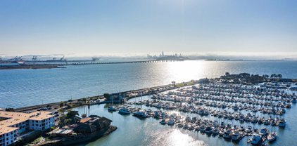 9 Commodore Dr A107, Emeryville