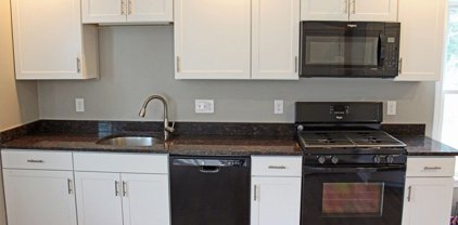 143 Elm St, Marlborough