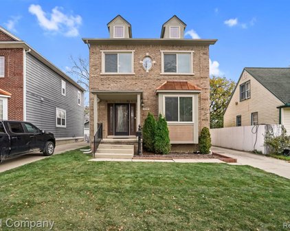 3334 CUMMINGS, Royal Oak