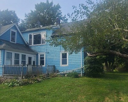 316 Old Fall River Rd, Dartmouth