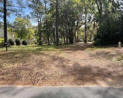 8 Spring Hill Court, Bluffton