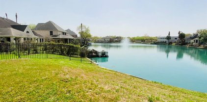 2823 Plantation Lakes Drive, Missouri City