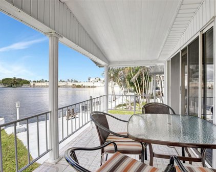 128 Lake Shore Dr, Pembroke Park