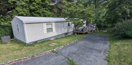 6825 Beach Drive, Radford