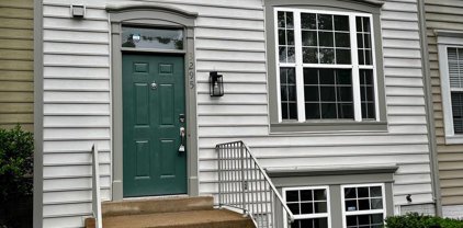 3295 Gina Pl, Woodbridge