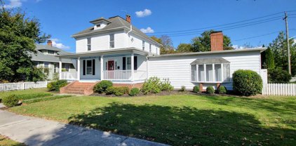 306 S Aurora St, Easton