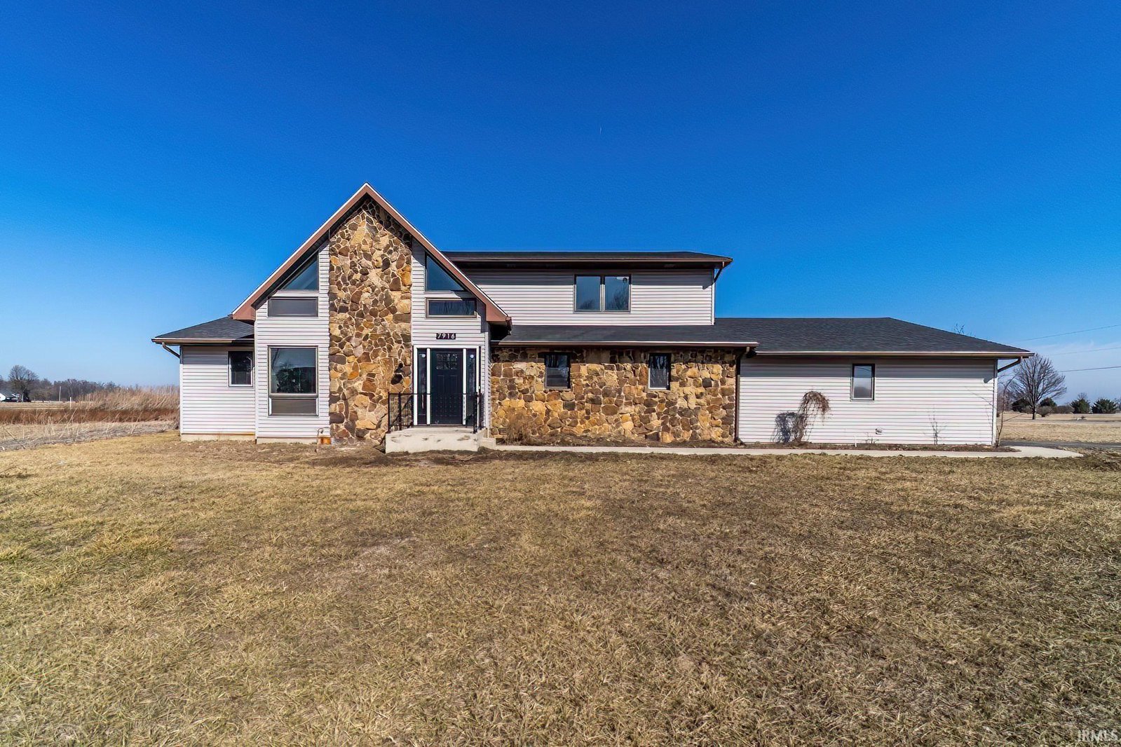 7916 Lafayette Center Rd, Yoder