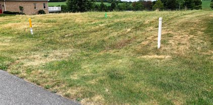 6197 Merion Dr, Fayetteville