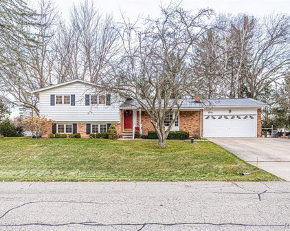 8866 WOODSHIRE, White Lake Twp