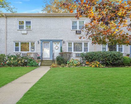 126 Cardinal Lane Unit #126, Islip