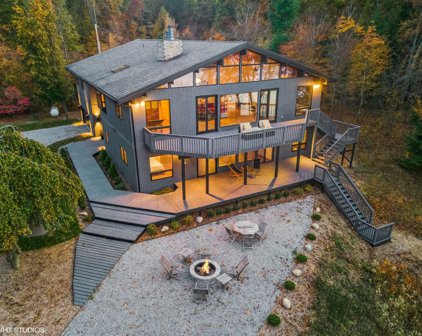 7188 Blue Star Highway, Coloma