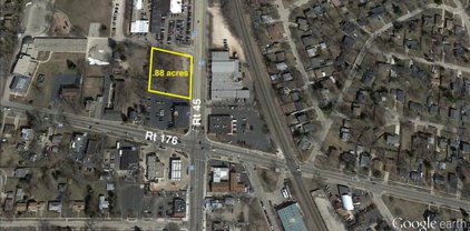 742 N Lake Street, Mundelein