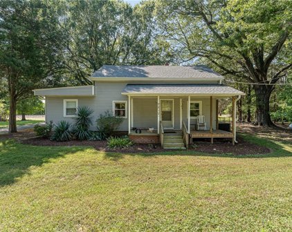7217 Old 421 Road, Liberty