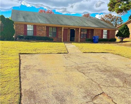 548 Whitehall Lane, Lawrenceville