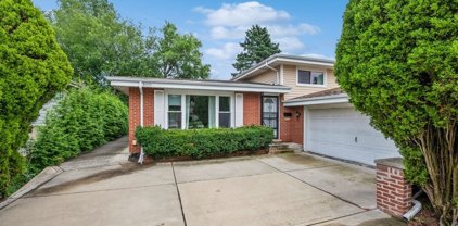 8431 Forest Drive, Hickory Hills