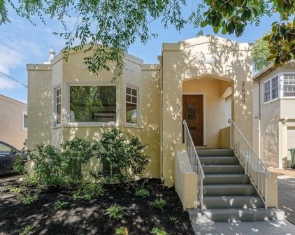 2639 Dana St, Berkeley