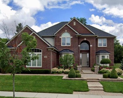 51450 Merry Lane, Shelby Twp