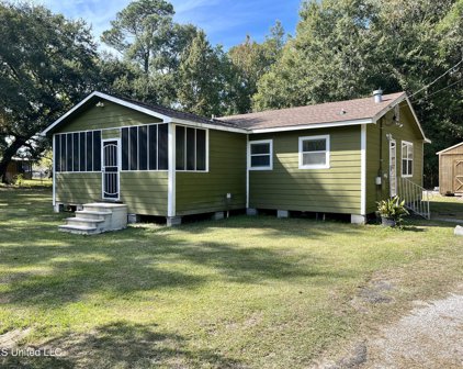 5324 James Street, Moss Point