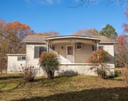 76 Circle, Rossville image
