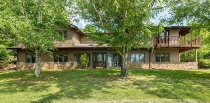 1102 Long Leaf Drive, Bedford