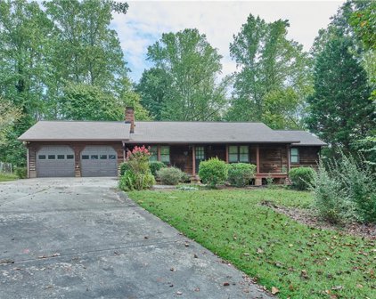 250 White Road, Fayetteville