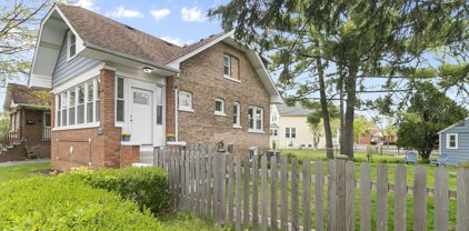 9318 Monroe Avenue, Brookfield