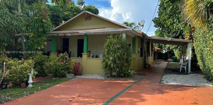 315 Nw 32nd St, Miami