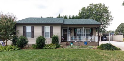 4404 Knollwood Drive, Archdale