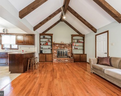 46 Lee Rd, Audubon