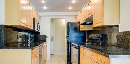 2241 Castle Rock Sq Unit #11C, Reston
