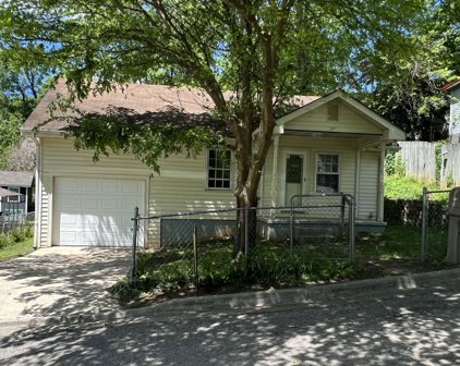 817 Elder St, Clarksville