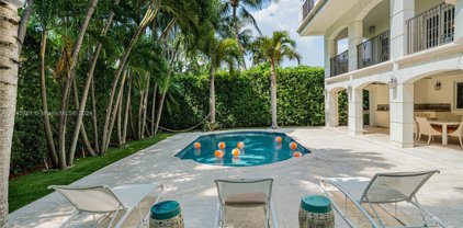 3061 N Bay Rd, Miami Beach