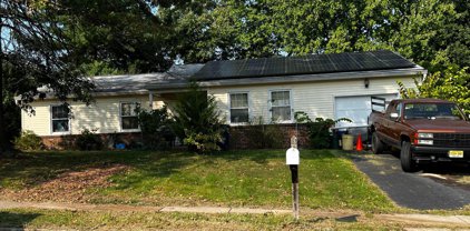 4 Dorothea, Lawrenceville