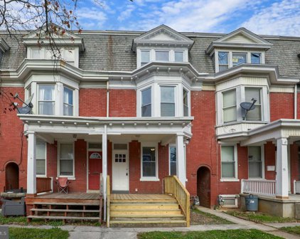 53 E Cottage Pl, York