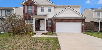 42769 GREYSTONE, Sterling Heights