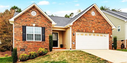 4272 Pickering  Drive, Hickory