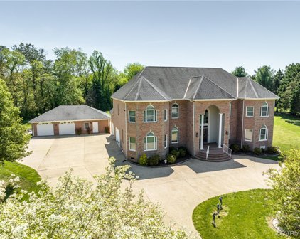 7233 Pointe Place, Hanover
