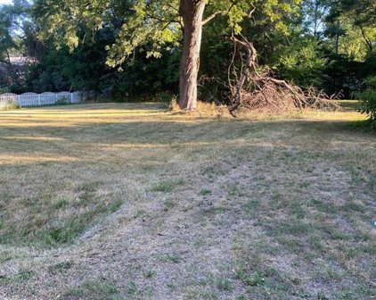 2115 Dawes Ave, Shelby Twp