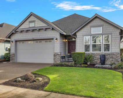 790 Fairwood Crescent