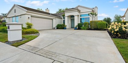 215 Apple Hill Dr, Brentwood