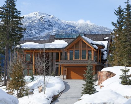 2947 High Point Drive, Whistler