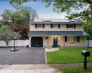 29 Bark Avenue, Central Islip image